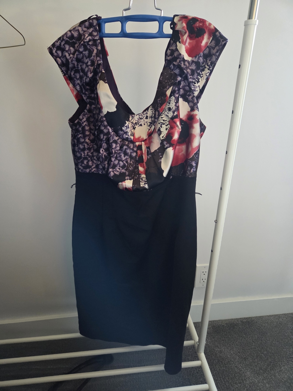 Vintage Le Chateau Made in Canada Floral Pleated Bust Bodycon Sheath Dress XL